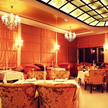 East Legend Hotel Baku Bagian luar foto