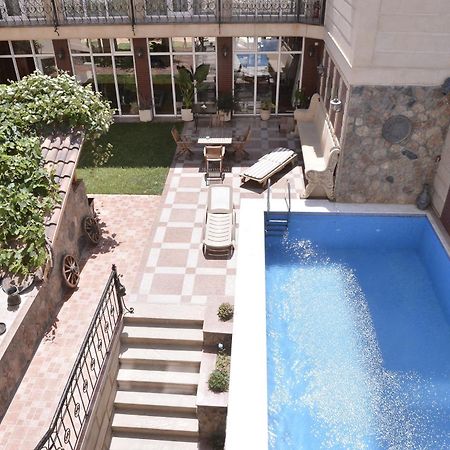 East Legend Hotel Baku Bagian luar foto