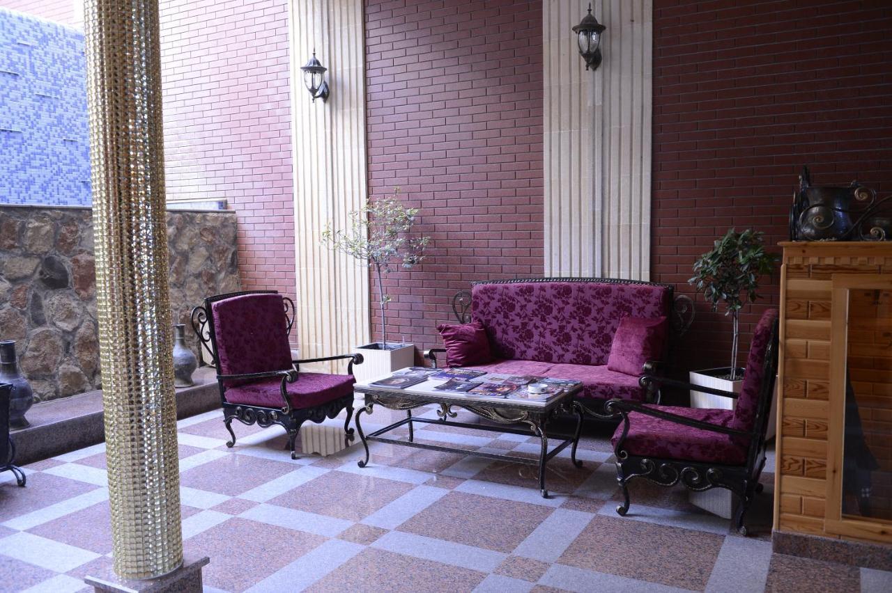 East Legend Hotel Baku Bagian luar foto