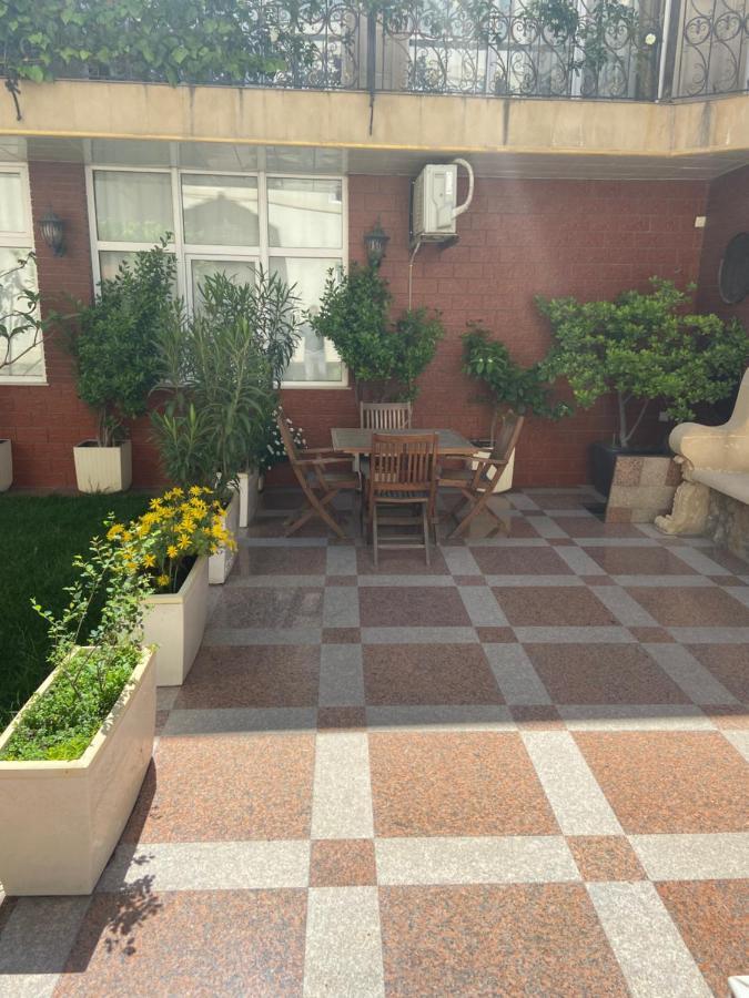 East Legend Hotel Baku Bagian luar foto