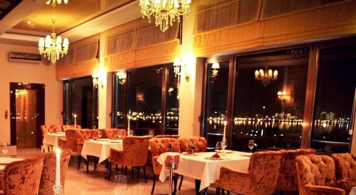 East Legend Hotel Baku Bagian luar foto