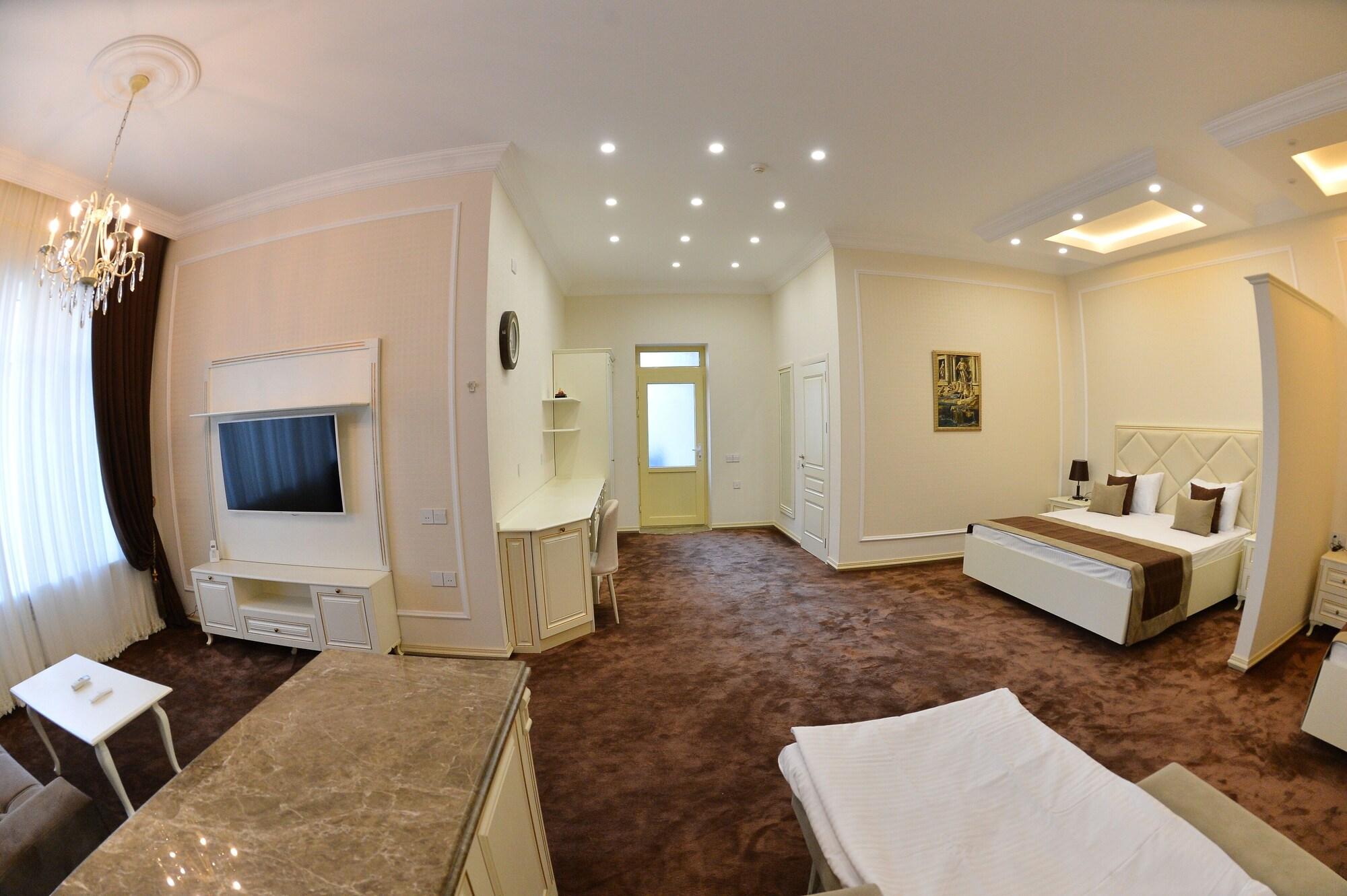 East Legend Hotel Baku Bagian luar foto