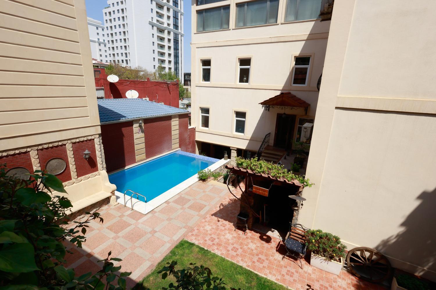 East Legend Hotel Baku Bagian luar foto