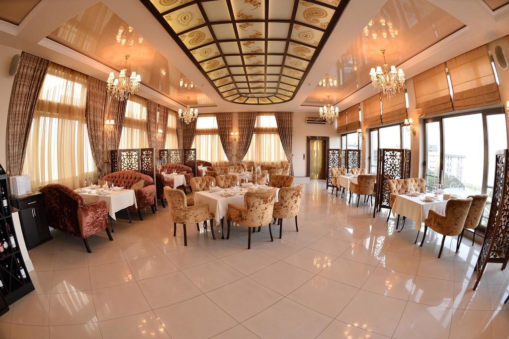 East Legend Hotel Baku Bagian luar foto