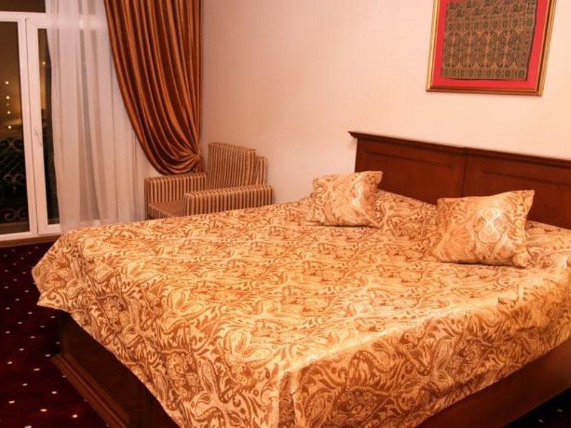 East Legend Hotel Baku Bagian luar foto